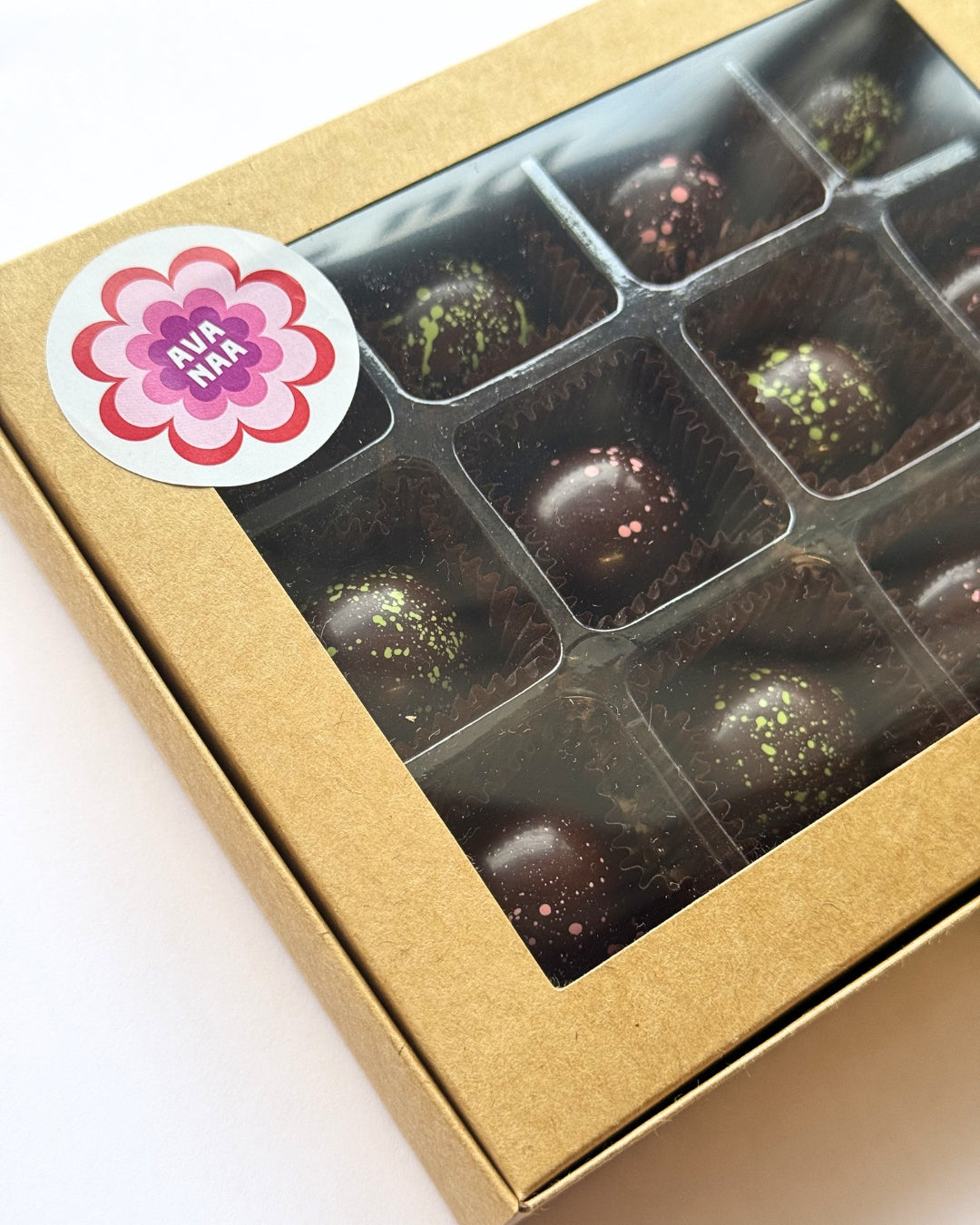 Duo de dômes au caramel x 12 (pistache & camerise)