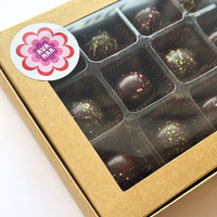 Duo de dômes au caramel x 12 (pistache & camerise)