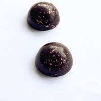 Duo de dômes au caramel x 12 (pistache & camerise)
