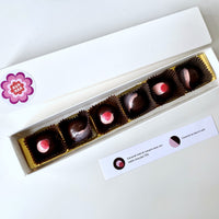 Box of 6 chocolates: honey-rosemary domes with shortbread + caramel fleur sel 70% chocolate domes